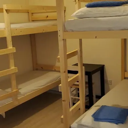 Studio Arena Hostel & Dorms