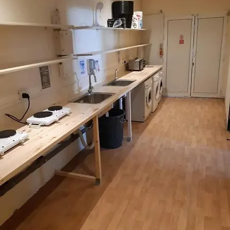 Hostel Studio Arena Hostel & Dorms *