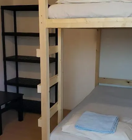 Studio Arena Hostel & Dorms *