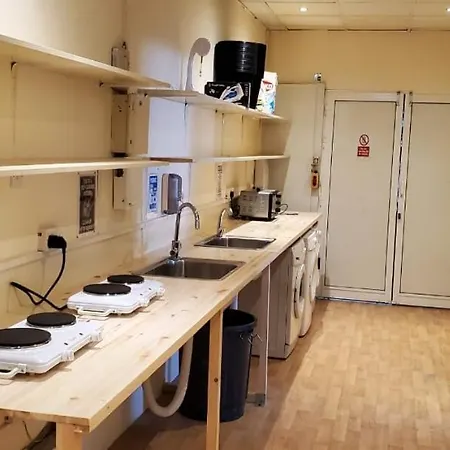 Studio Arena Hostel & Dorms