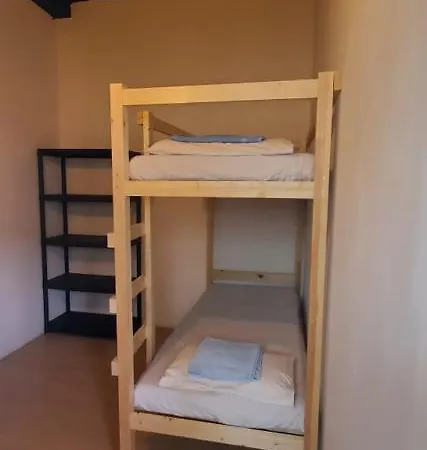 Studio Arena Hostel & Dorms *