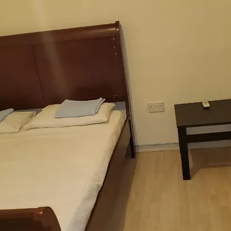 Hostel Studio Arena Hostel & Dorms *